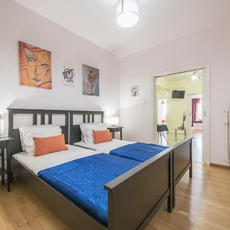 Superb Acropolis View 3Bd Apt In Historical Center 아테네 외부 사진