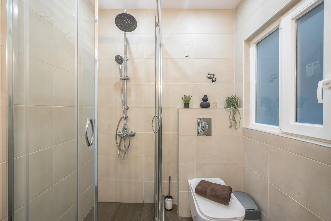 Superb Acropolis View 3Bd Apt In Historical Center 아테네 외부 사진